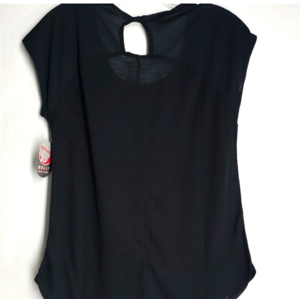NWT Bally total fitness workout top